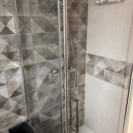 Nagelneue In Strandnaehe In Mittelitalien * Alba Adriatica