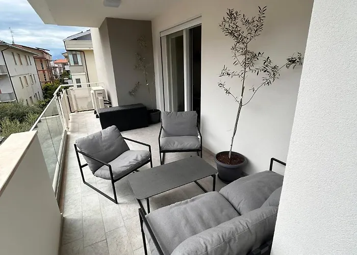 Nagelneue In Strandnaehe In Mittelitalien * Alba Adriatica